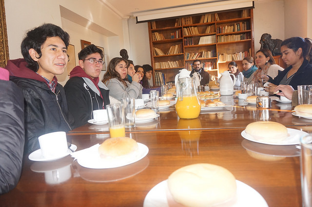 Alumnos seleccionados para el Mundial de Bridge asisten a desayuno en la SIP