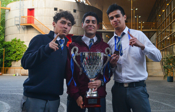 Colegios José Agustín Alfonso y Claudio Matte se coronaron campeones de las Olimpíadas de Matemáticas