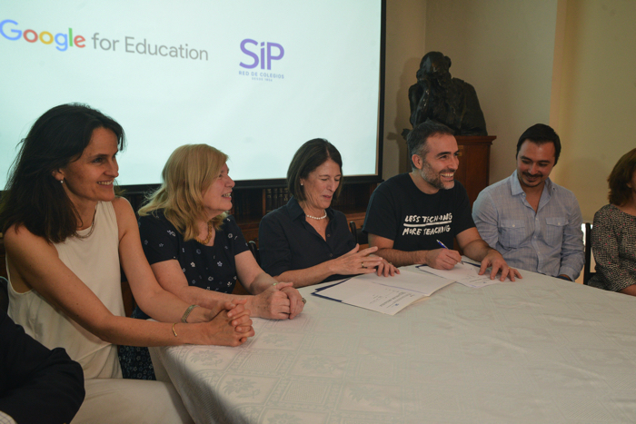 Directores de Google for Education Latinoamérica y SIP sellan alianza