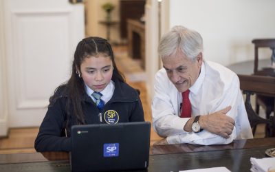 Alumnos del colegio Arturo Matte Larraín participan de lanzamiento del nuevo Centro de Innovación del Mineduc