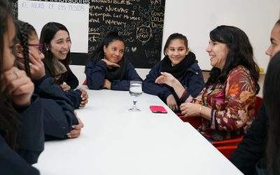 #InspiringGirls: Alumnas del Colegio Francisco Arriarán participan de charlas con profesionales de las ciencias y la tecnología
