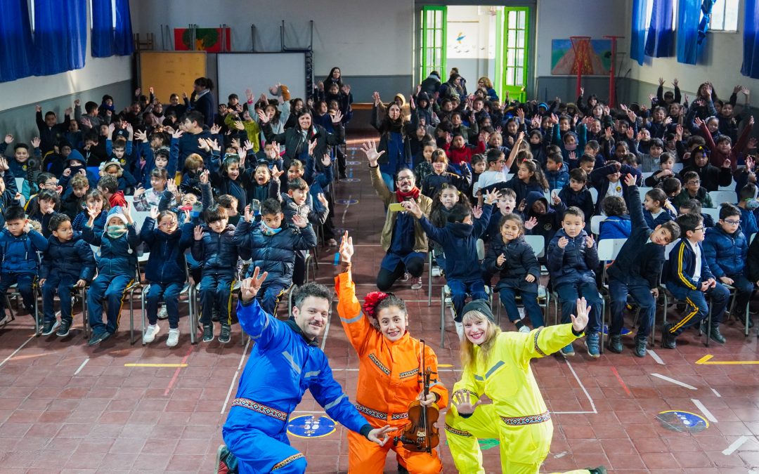 Conciertos de Bolsillo en la SIP: Celleno y su Fiesta Latinoamericana llenan de ritmo los colegios