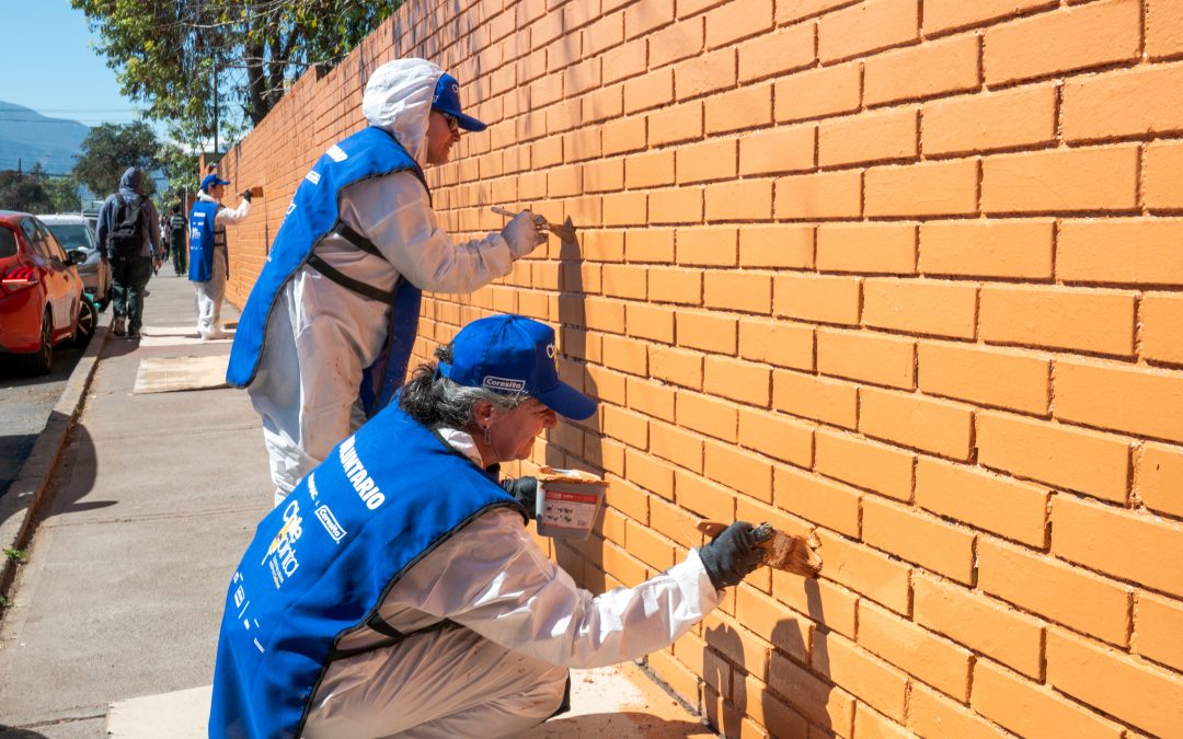 Colegio Los Nogales renueva su fachada gracias al aporte de Sodimac y Ceresita