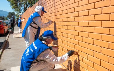 Colegio Los Nogales renueva su fachada gracias al aporte de Sodimac y Ceresita