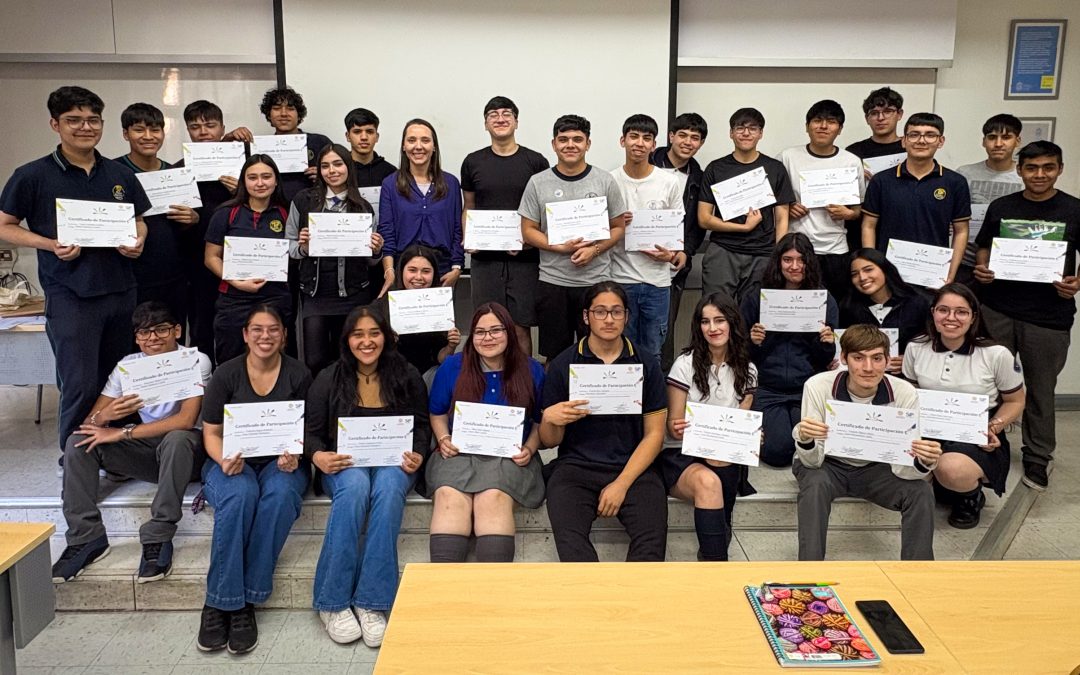 Estudiantes de la SIP fortalecen habilidades para la PAES con la Academia de Matemática 2025