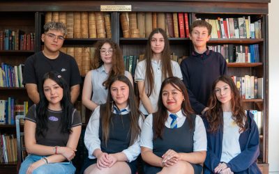 Reconocimiento a estudiantes SIP por participación en Mundial de Debate 2025