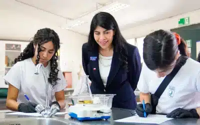 Futura ministra de Ciencias visita el Colegio Los Nogales para conocer el modelo pedagógico de SIP Red de Colegios