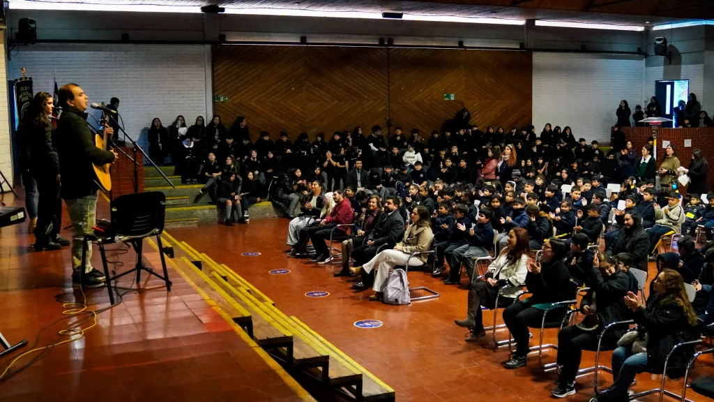 Orquesta Sonidos de Luz emocionó a comunidad del Colegio Jorge Alessandri Rodríguez