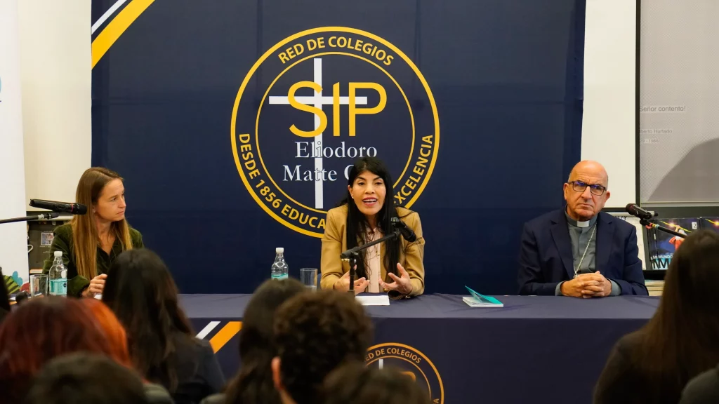 Ministra de Ciencia y Cardenal Chomalí conversaron con estudiantes SIP sobre los desafíos de la inteligencia artificial