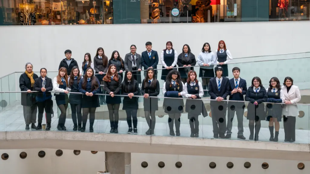 Estudiantes del Colegio Presidente José Joaquín Prieto exhiben sus obras en StgoFoto 2026