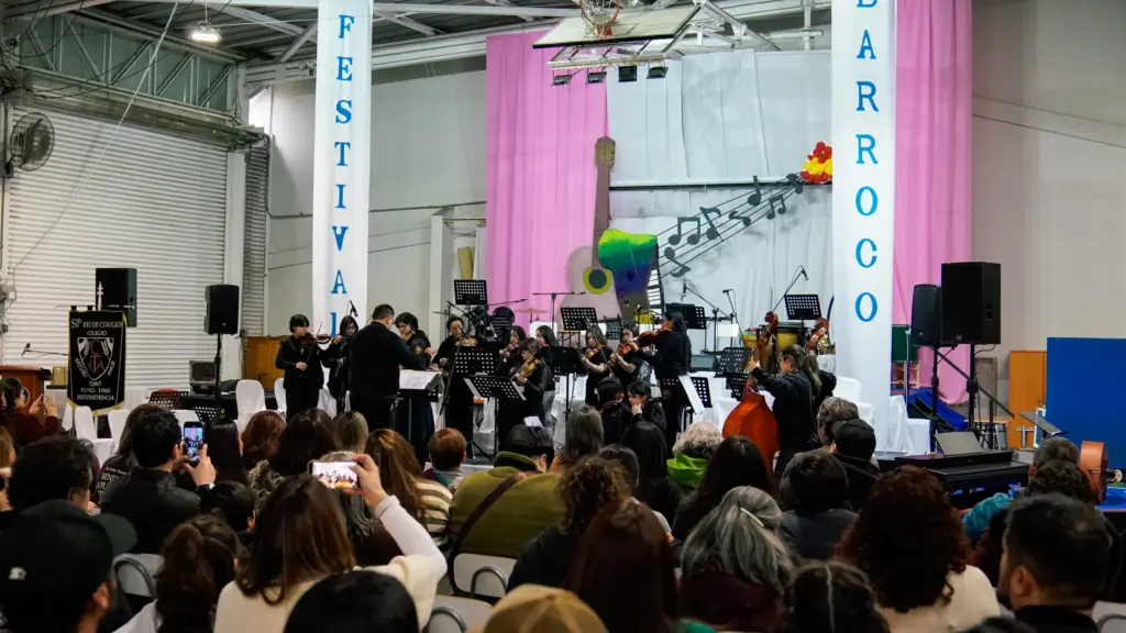Amor por la música: Festival Barroco reúne a orquestas escolares en el Colegio Arturo Toro Amor